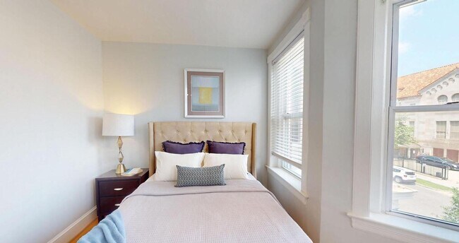 Building Photo - Extraordinary Columbia Heights Opportunity | Spacious 5BR + 2 Den Home with Off-Street Parking
