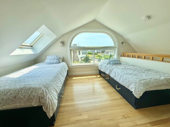 Building Photo - 179 Prospect Ave