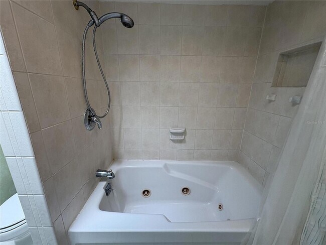 Building Photo - 1008 Lady Guinevere Dr