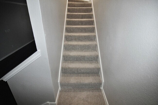 Building Photo - 2902 State St