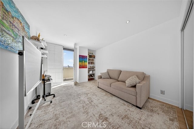 Building Photo - 7250 Franklin Ave