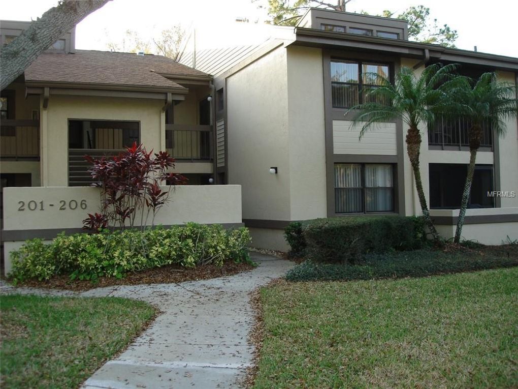 Building Photo - 202 Woodlake Wynde