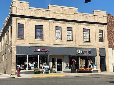 Building Photo - 424 Main St