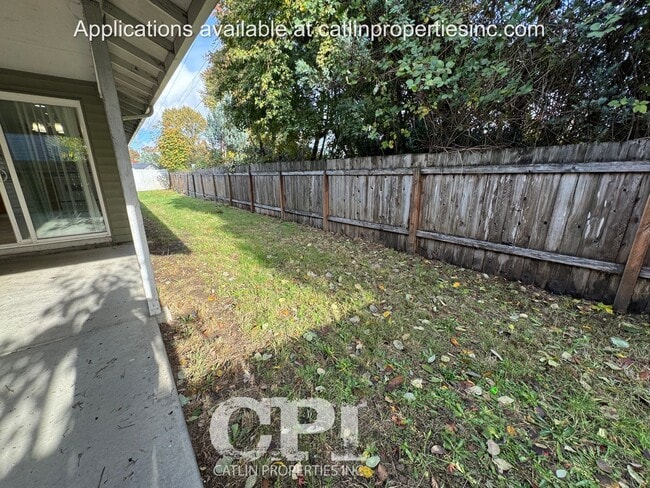 Building Photo - Lexington Area - Holiday Special - 1/2 OFF First Month's Rent!!