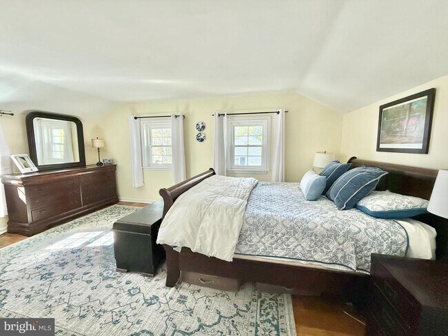 Building Photo - 1303 Bruce Rd