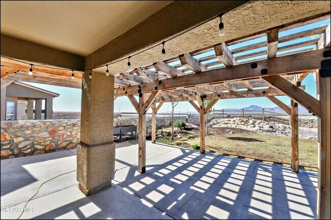 Building Photo - 6952 Black Mesquite Dr