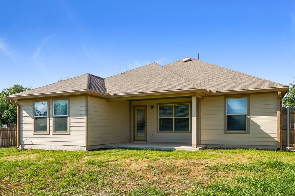 Building Photo - 8510 Winchester Way