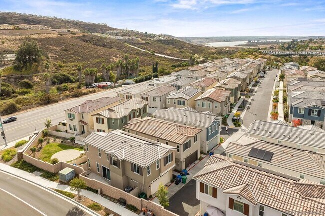 Building Photo - 2612 Babaco St