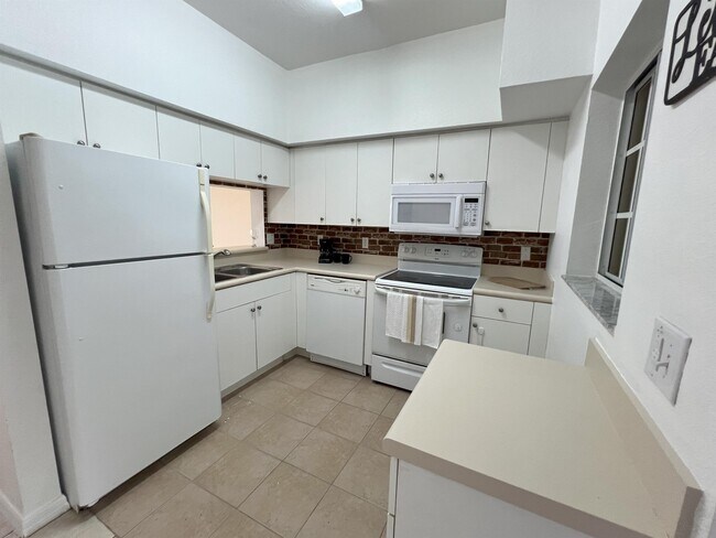 Building Photo - 8407 Bernwood Cove Loop