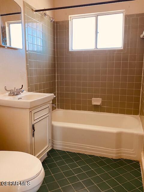 Building Photo - 1924 St Johns Dr