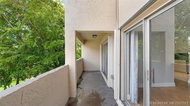 Building Photo - 10661 SW 108th Ave