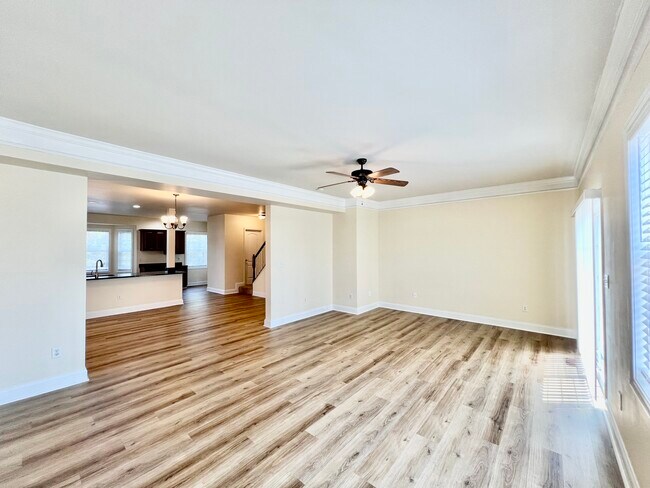 Building Photo - 229 Whitley