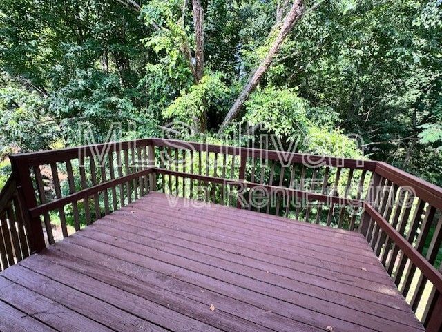 Building Photo - 302 Rushingwater Dr