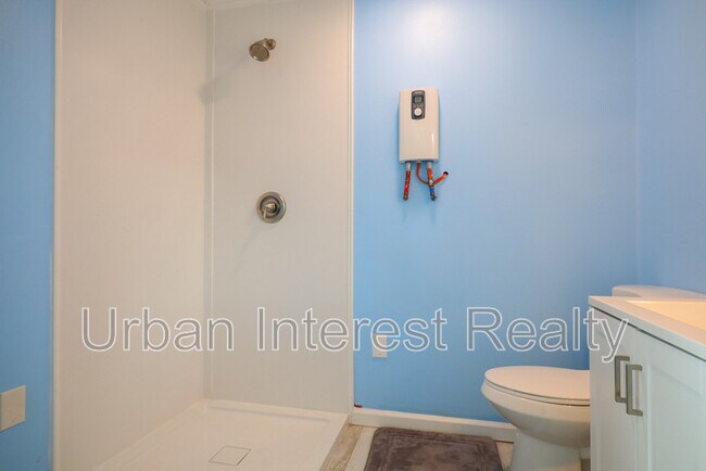 Building Photo - 501 Benning Dr