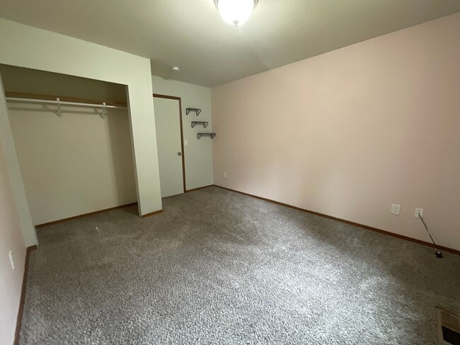 Building Photo - Charming 3-Bedroom Home in Peaceful Nisqua...