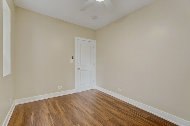 Building Photo - 5040 W Berenice Ave