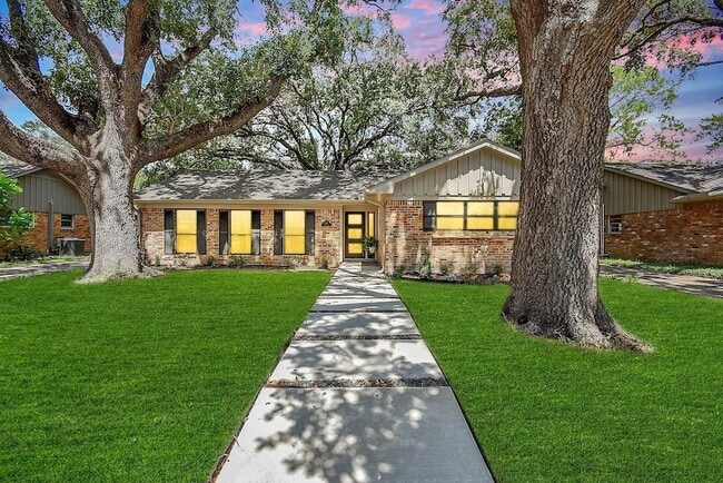 Building Photo - 7618 Highmeadow Dr