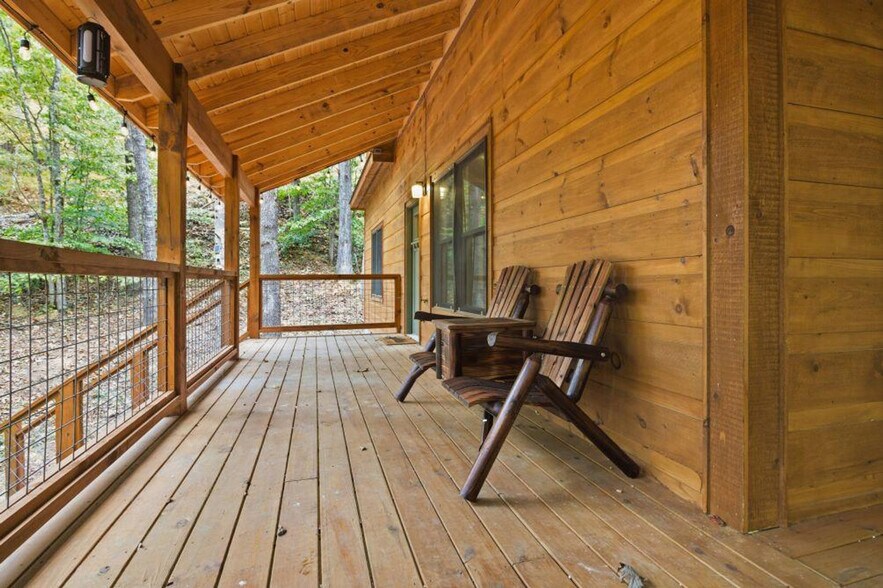 Building Photo - 3045 Jones Creek Ln