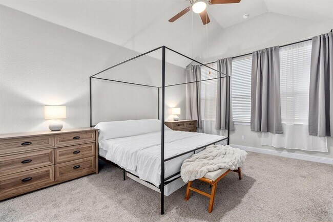 Building Photo - 6720 Verona Pl