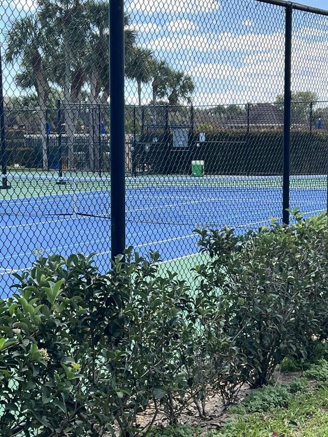 Building Photo - 1509 15th Ct