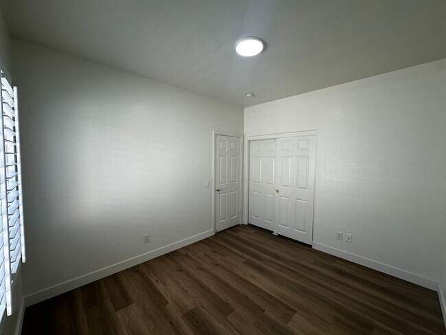 Building Photo - AUTUMN RIDGE AT SUMMERLIN-PHAS