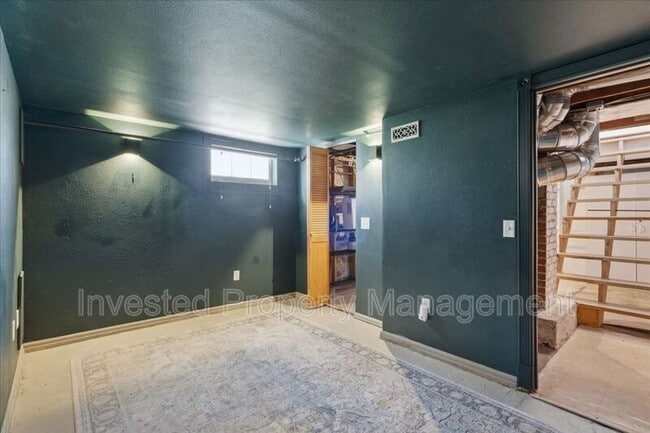 Building Photo - 3077 Benton St