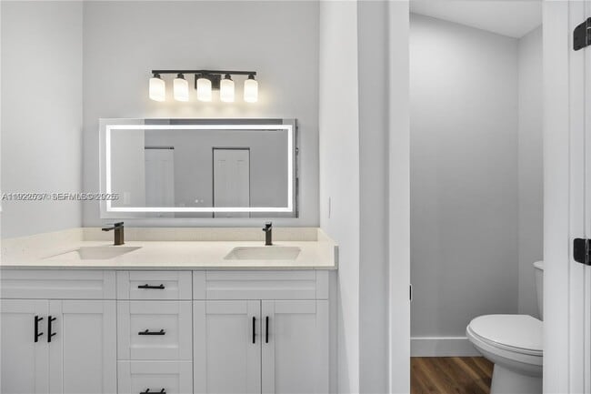 Building Photo - 3835 Lombardy St