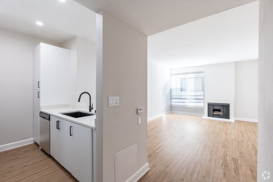 Primary Photo - The Norman