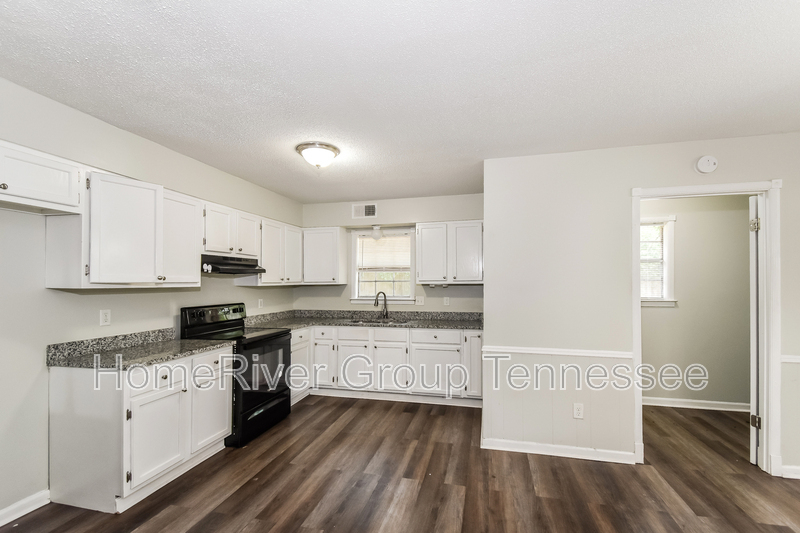 Building Photo - 3325 Ridge Top Cove