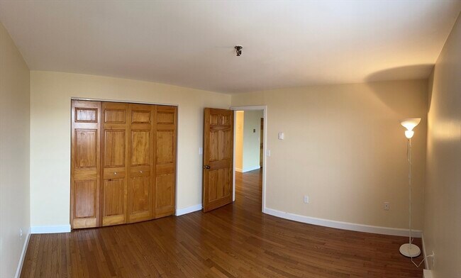 Building Photo - 115 W Squantum St