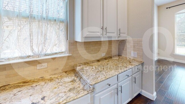 Building Photo - 1108 Horsetail Dr