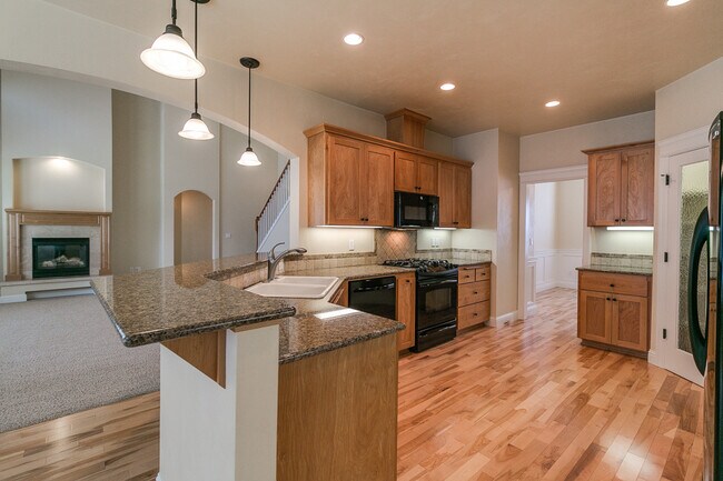 Building Photo - Beautiful 4-Bedroom, 3-Bath Home With Central Heat & A/C!