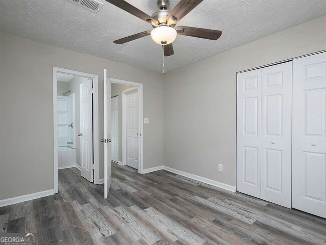 Building Photo - 3874 Mulkey Cir SW