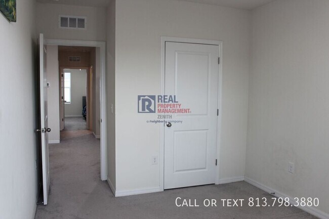Building Photo - 3199 Suncoast Plains Dr
