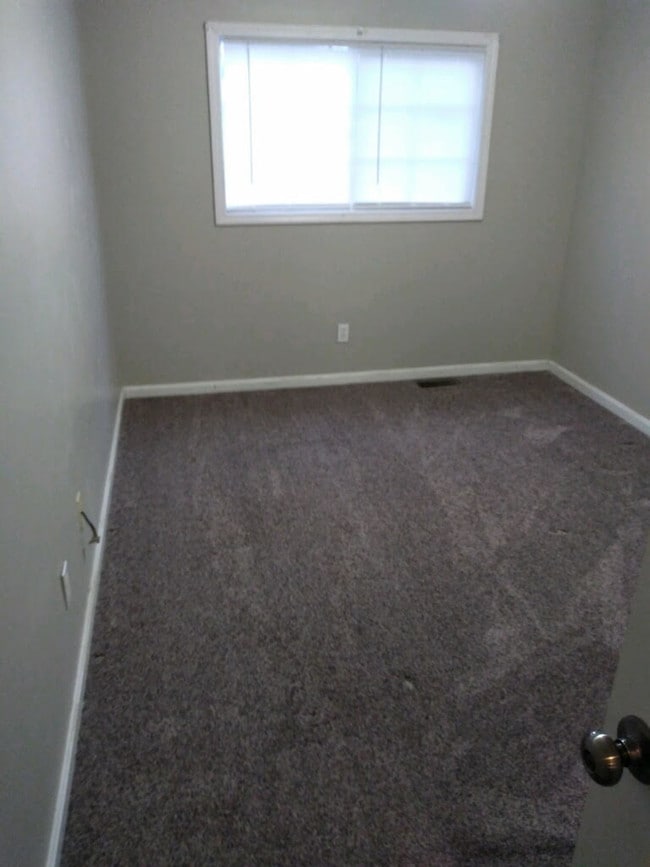 Building Photo - 120 Emory Ct