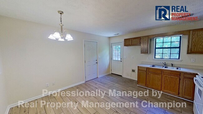 Building Photo - All Brick Ranch with Attached Garage on Large Lot