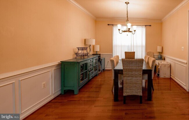Building Photo - Luxury living in Lorton Valley