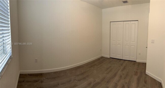 Building Photo - 1120 SE 26th Ln