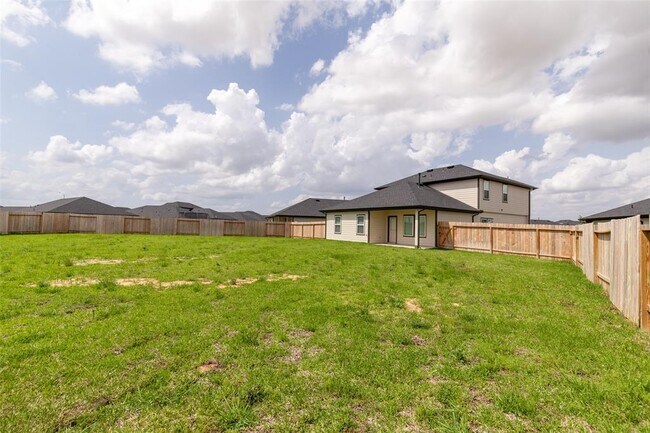 Building Photo - 31055 Brightwell Bnd
