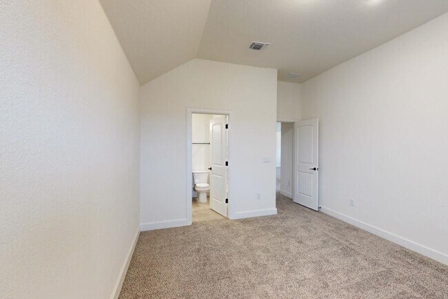 Building Photo - 3825 Waxahachie Rd