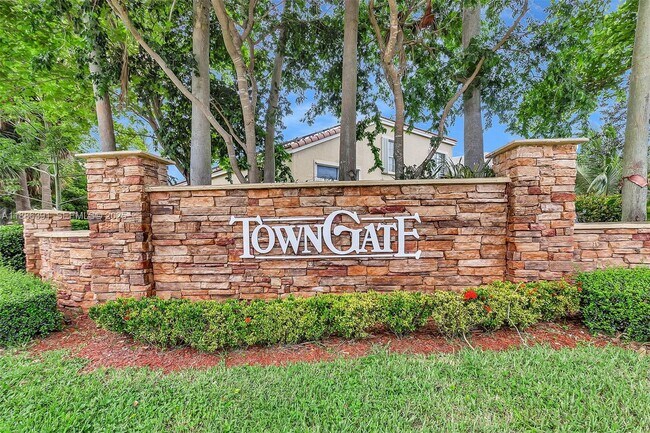 Building Photo - 15740 NW 16th Ct