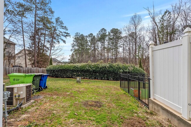 Building Photo - Cute and cozy townhome in Camden Park