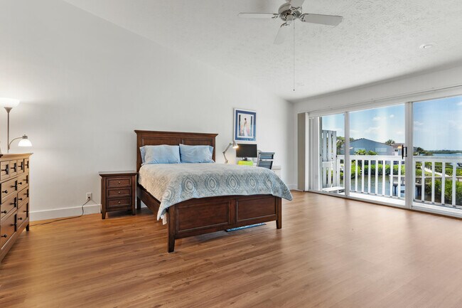 Building Photo - 2488 Harbour Cove Dr