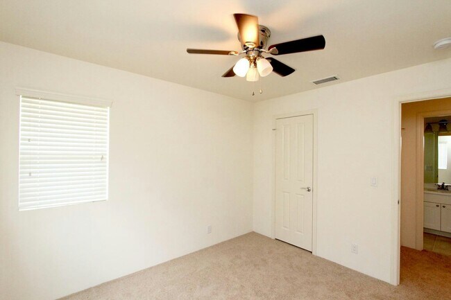 Building Photo - 91-1382-1382 Kaileolea Dr