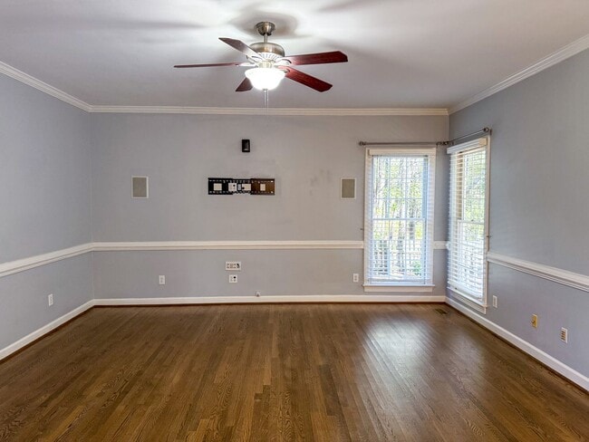 Building Photo - Gorgeous 4-Bedroom Home on a Cul-de-Sac wi...