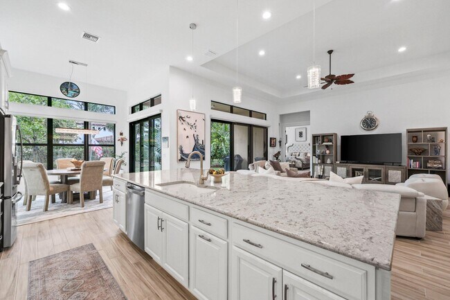 Building Photo - 9368 Cantal Cir E