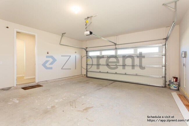 Building Photo - 152 Cedar Elm Wy