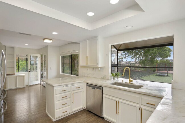Building Photo - 4 Bed | 3 Bath | 1,979 Sq. Ft. | Stunning ...