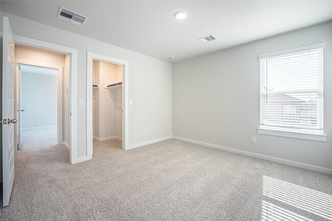 Building Photo - 8595 Blueberry Ash St