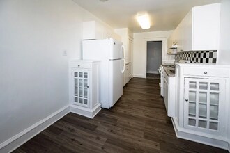 Building Photo - 248 W Upsal St